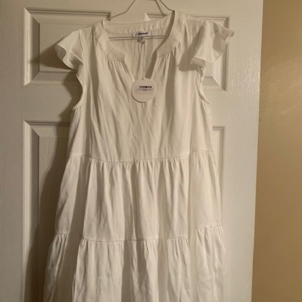 NWT WHITE MACARON TIERED DRESS SIZE MEDIUM